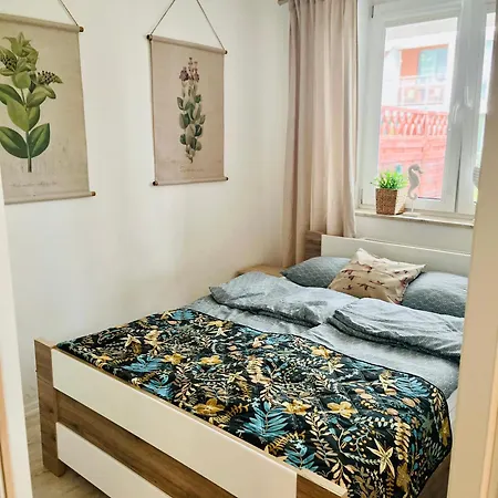 Z Ogrodkiem דירה *